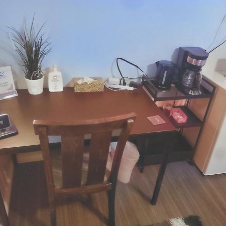 Booking - Conrad -Single Room - Self Check-In Гатино Экстерьер фото