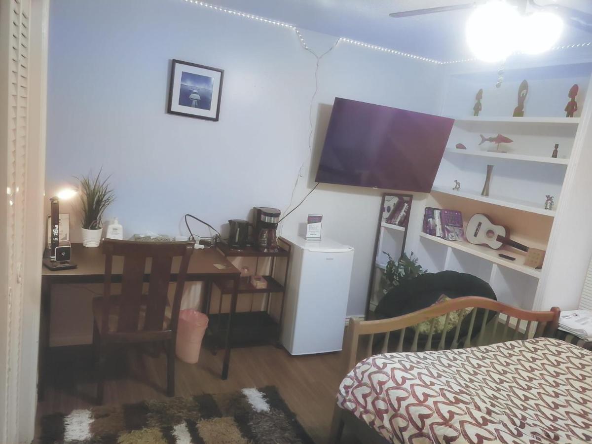 Booking - Conrad -Single Room - Self Check-In Гатино Экстерьер фото